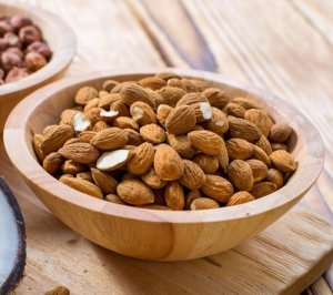 anapur contains almonds